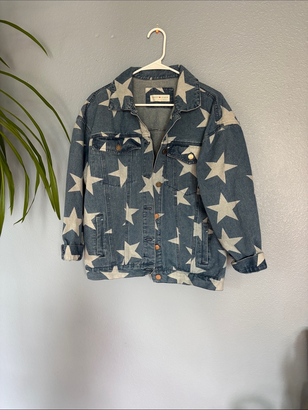 TOAST JEANS Denim Jacket. With star print. Americana. Size small